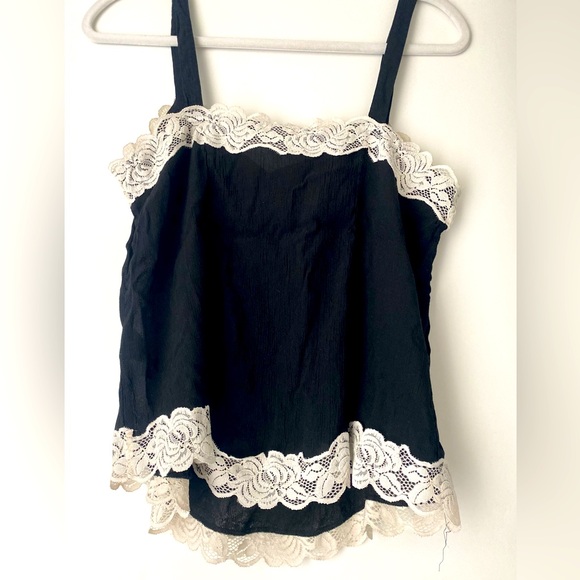 H&M black and white lace camisole - Picture 4 of 4